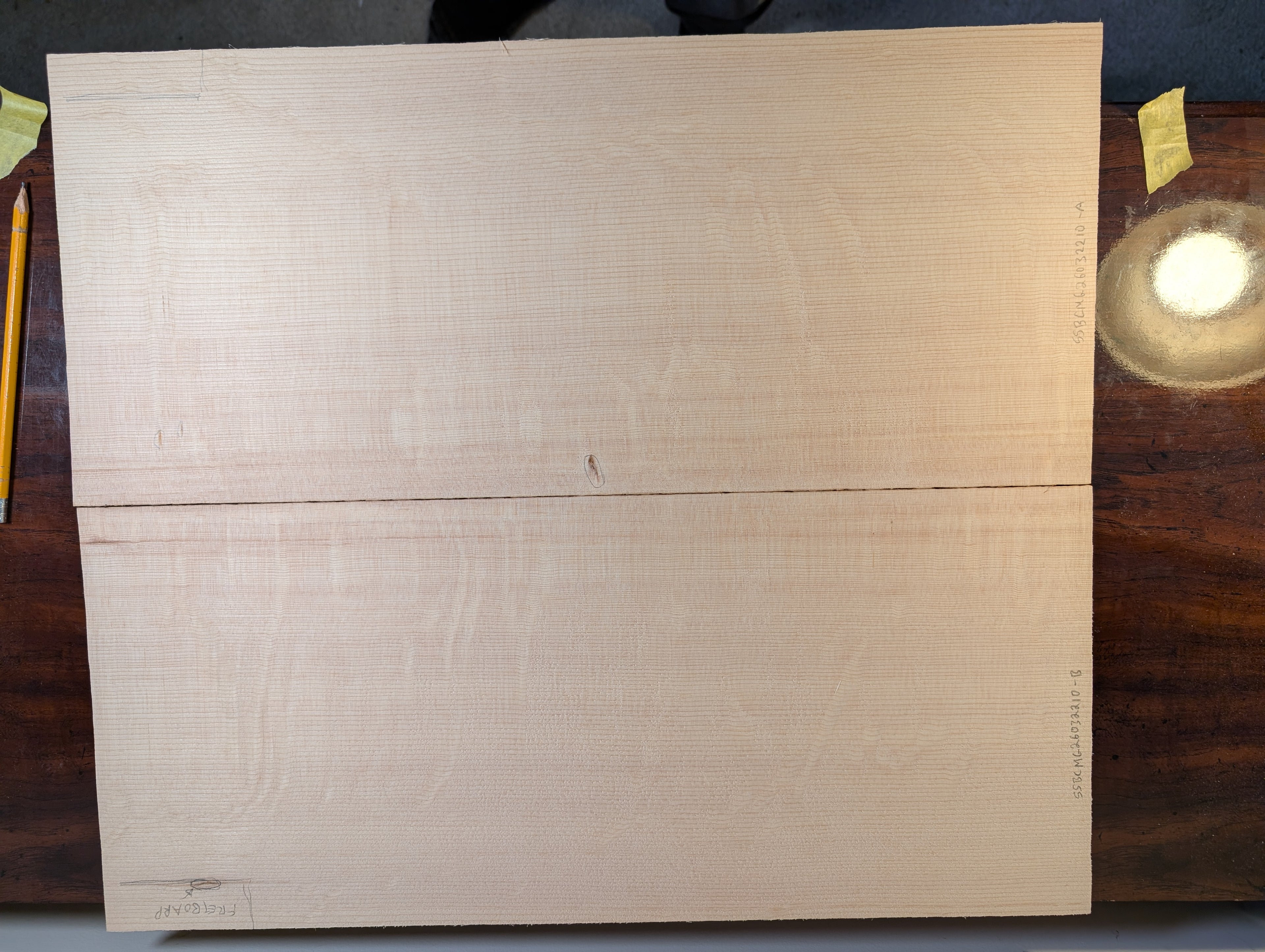 Bearclaw Sitka "Vancouver  Flame" soundboard - Dreadnought SSVFMG2604012