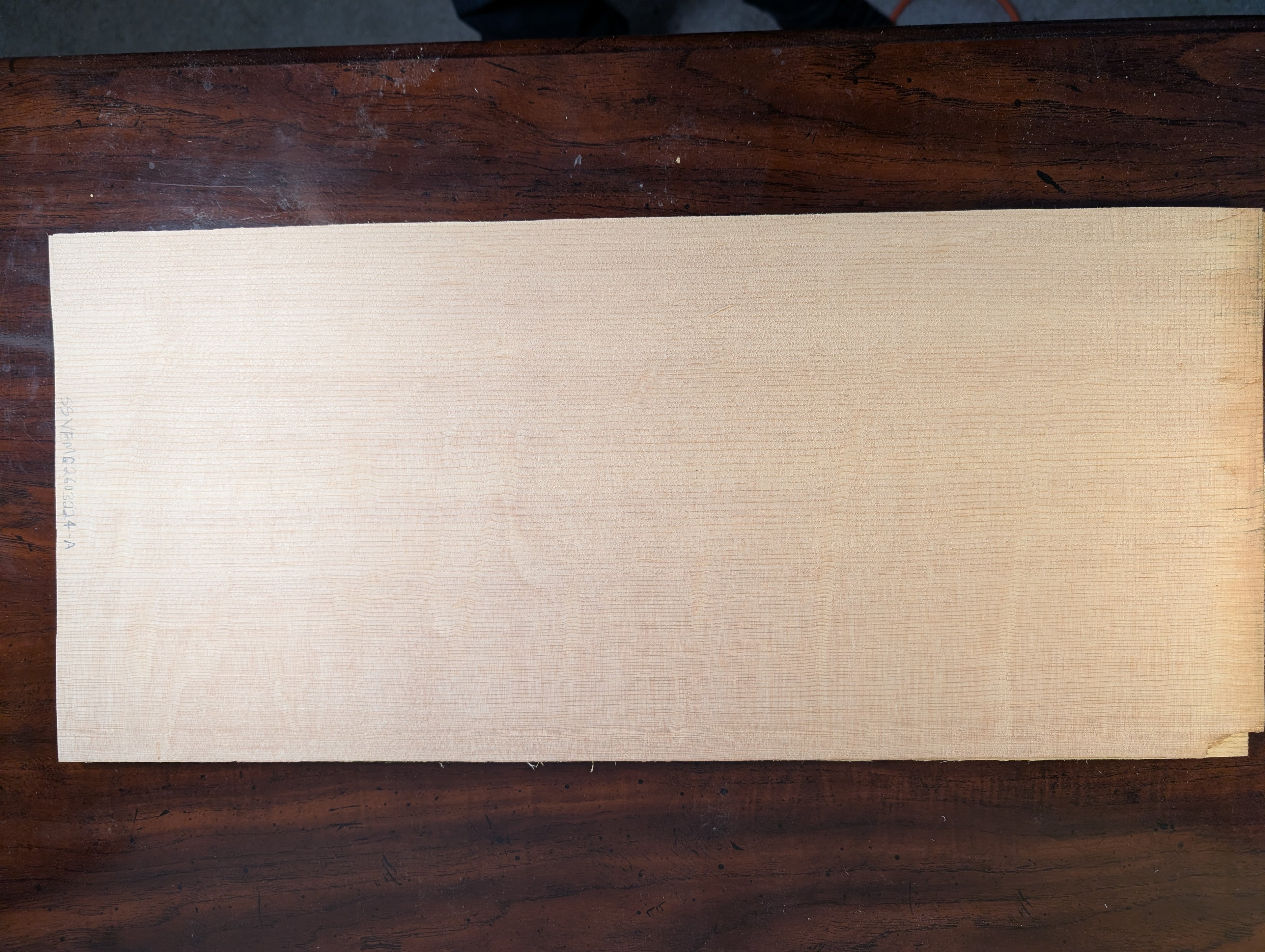 Bearclaw Sitka "Vancouver  Flame" soundboard - Dreadnought SSVFMG2604011