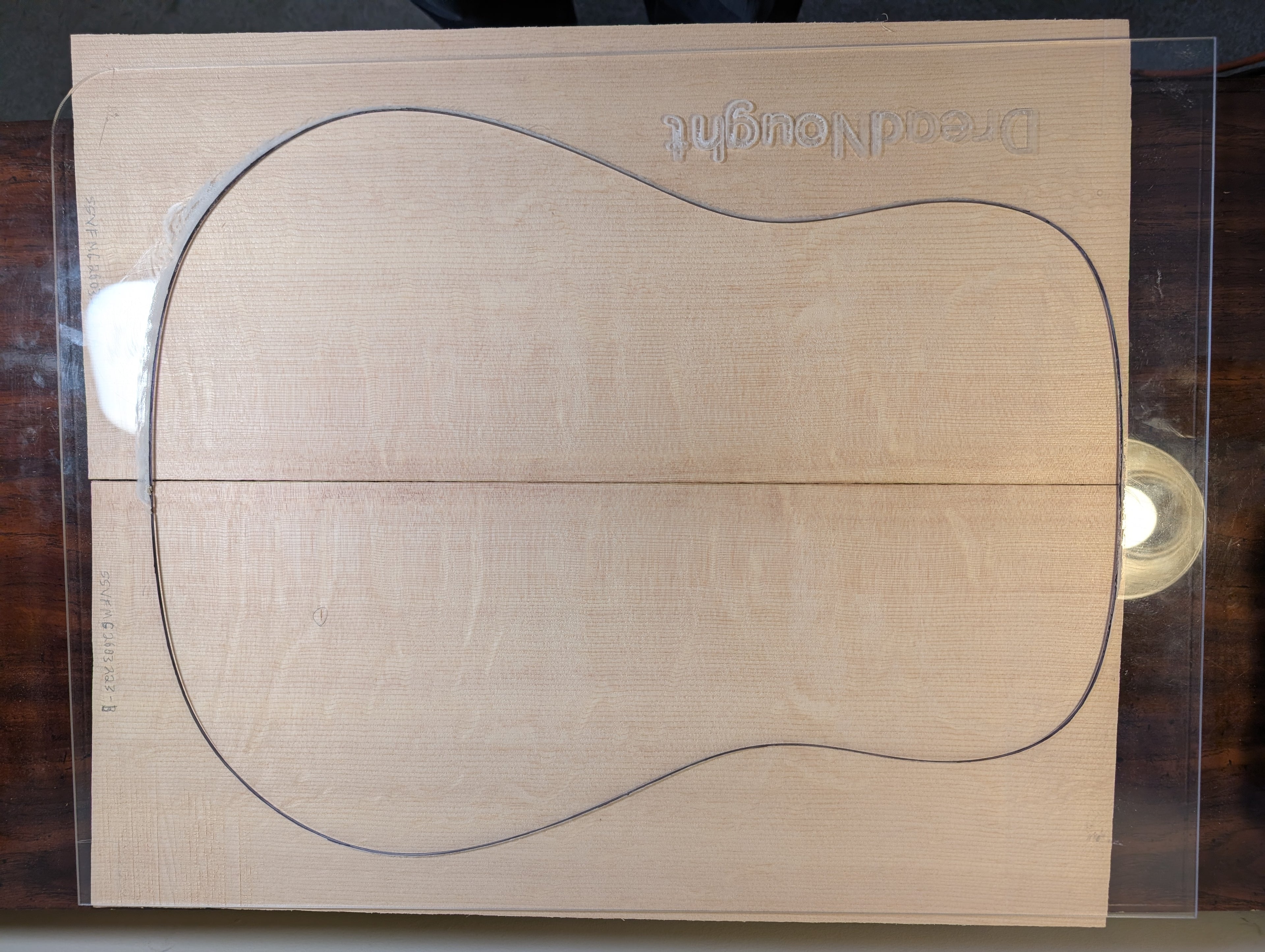 Bearclaw Sitka "Vancouver  Flame" soundboard - Dreadnought SSVFMG2603223