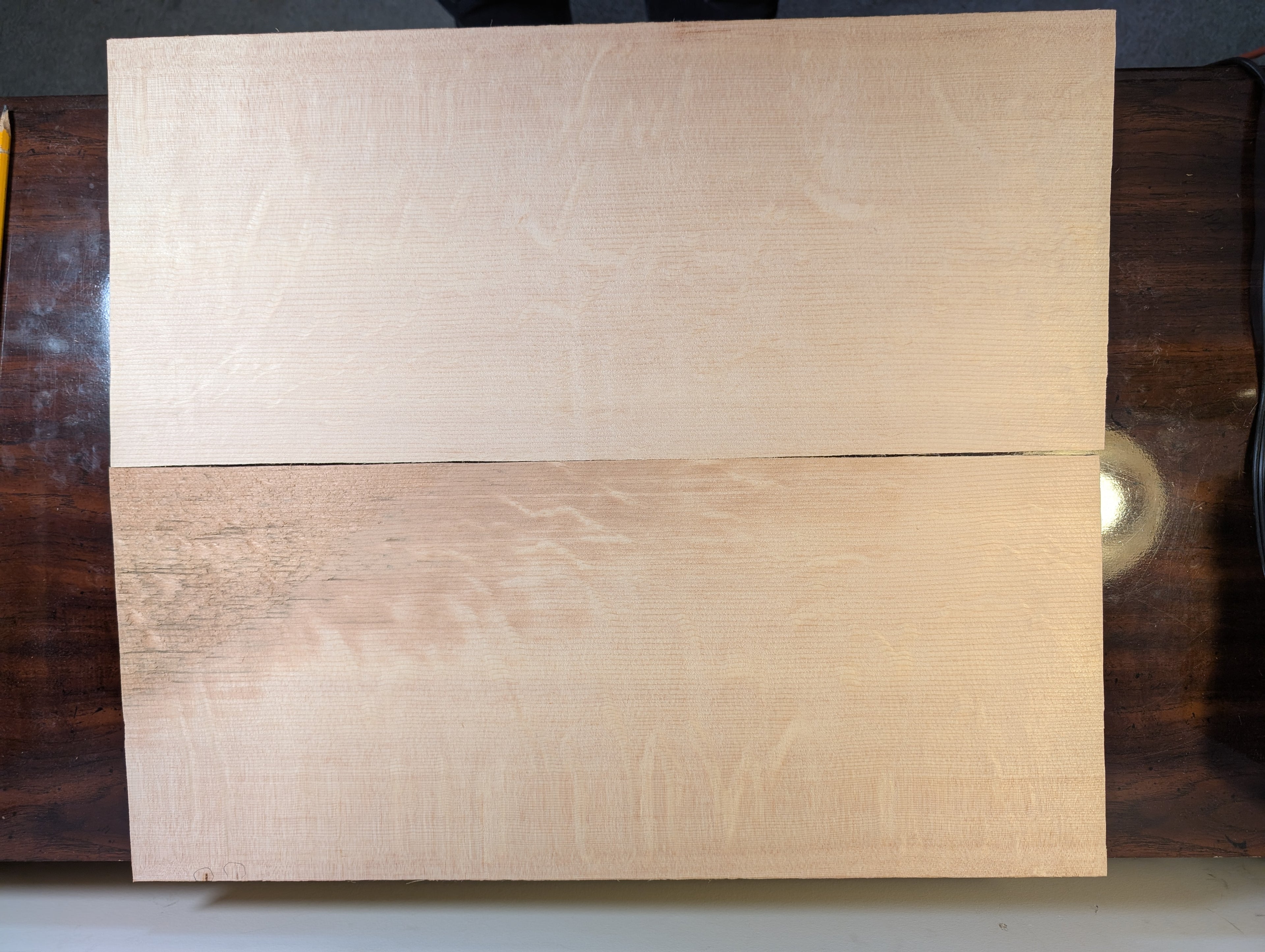 Bearclaw Sitka "Vancouver  Flame" soundboard - Dreadnought SSVFMG2603223